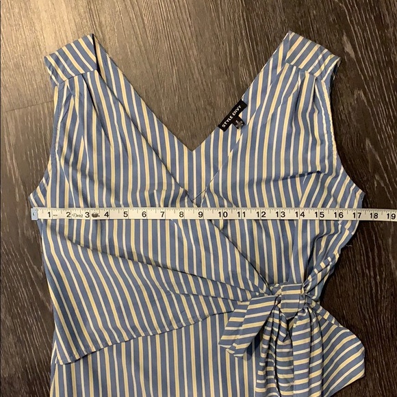 Striped Wrap Style Dress - Picture 5 of 8